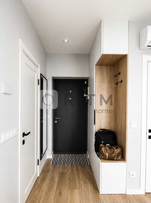 Продаж 2-кімнатна квартира з ремонтом ЖК Grand Village.