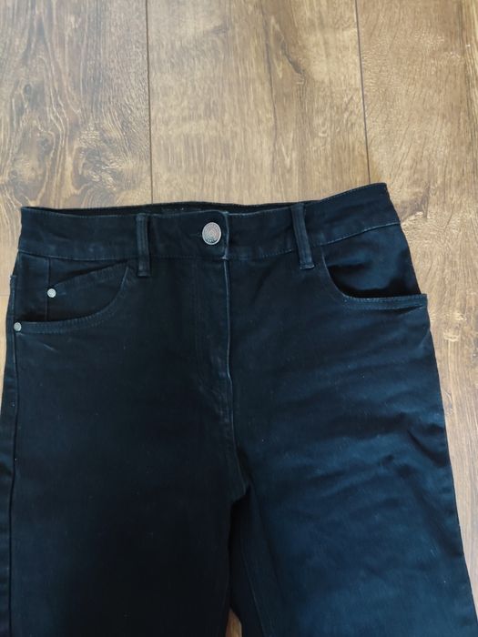 Czarne jeansy 34