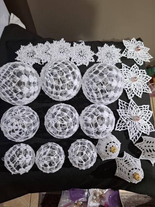 Sprzedam ozdoby na choinkę  robione na  szydelku