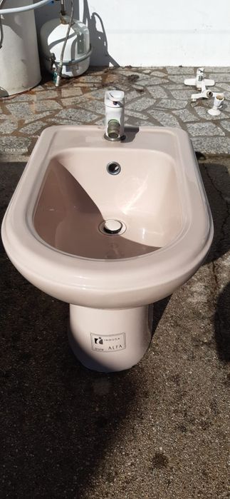 Vendo Louças Sanitárias