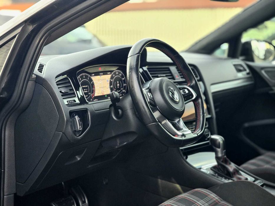 VOLKSWAGEN GOLF 7.5 GTI PERFORMANCE 2.0TSI 245CV DSG "FULL EXTRAS"