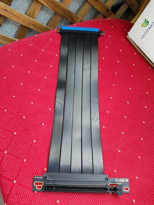 Kabel Riser PCIe 4.0 x16 adapter portu rozszerzeń karty graficznej GPU