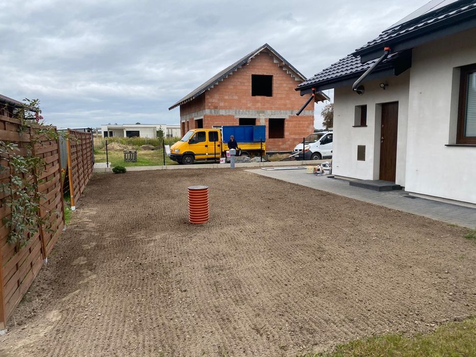 Zakladanie ogrodow od podstaw,pileg i obsluga istniejacych .Wroc+100km