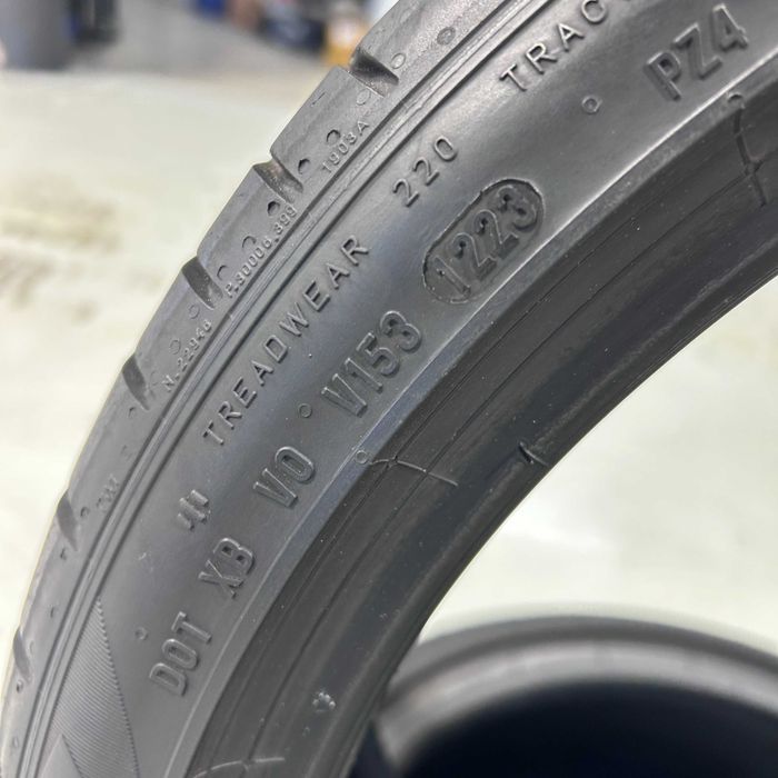 Pneus Pirelli 235 / 35 / R19
