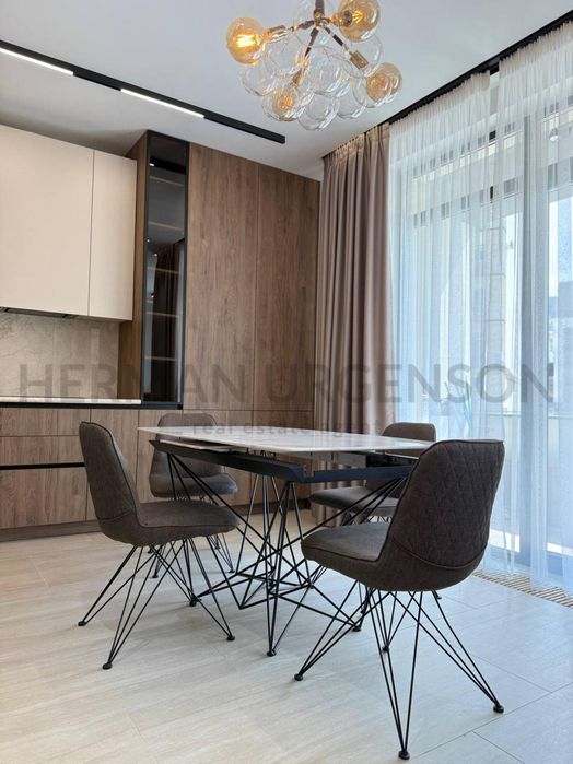 Продаж 2к квартири 74 м.кв / ЖК Residents Park