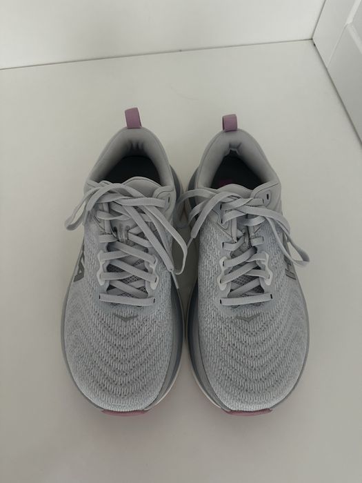 Продам кросівки Hoka