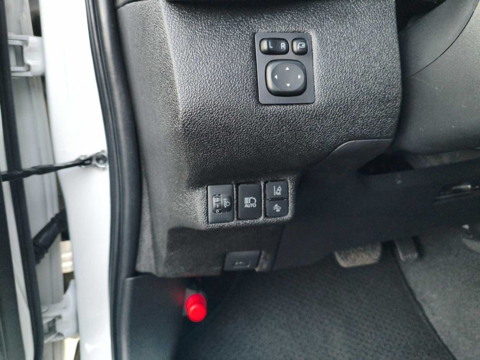 Продам Toyota Aqva 2020 гібрид 360 камери