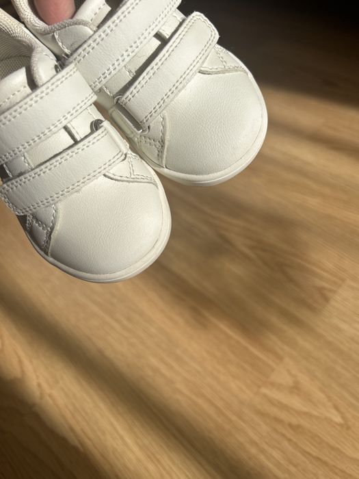 Кросівки білі 20 розмір , 12,5 см