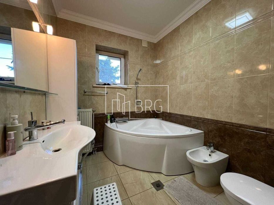 Продажа дома с бассейном и выходом на Козинку КГ Золотые ворота без%