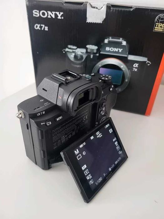 Sony A7 III ILCE-7M3 (stan bardzo dobry)