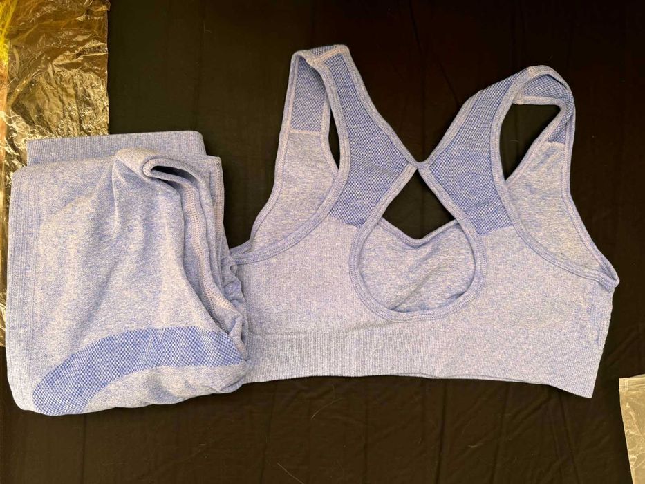 Безшовний спортивний костюм