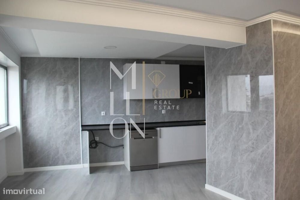 Apartamento T4 convertido em T3 de 255 M2, totalmente renovado — São Vicente, Braga