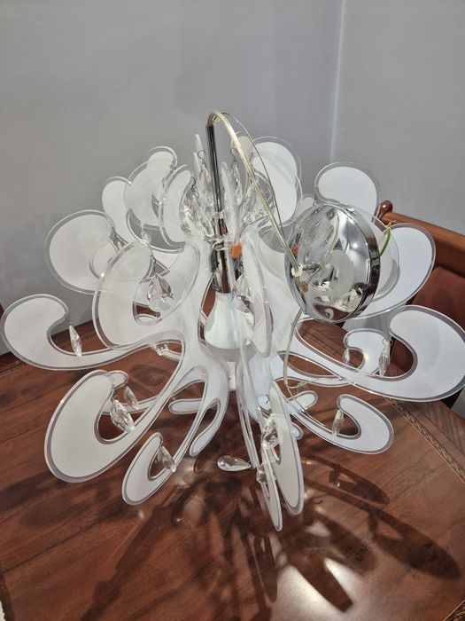 Piękna lampa sufitowa wisząca z kryształkami,stan idealny