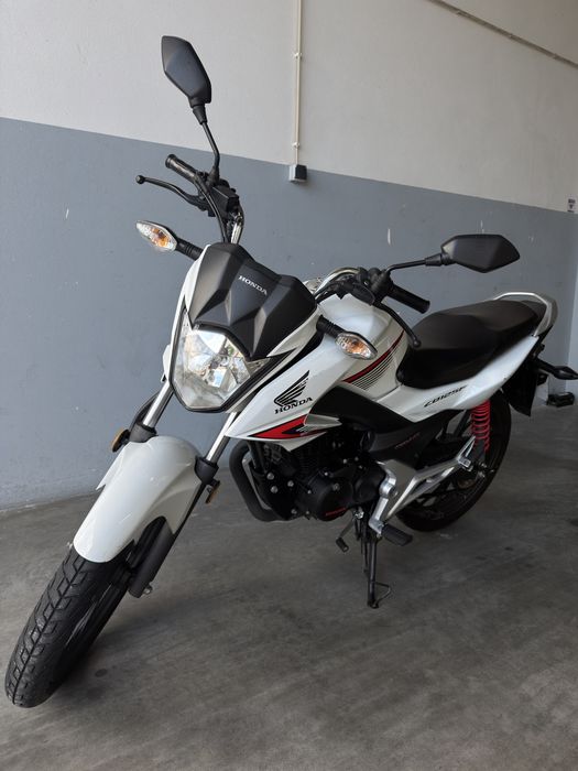 Vendo mota cb125f impecavel.