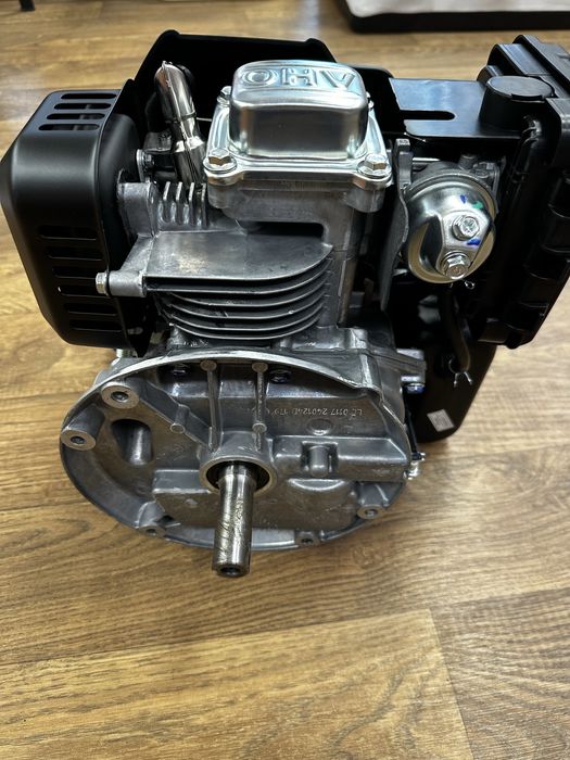 Двигун чотирьохтактний газонокосарки Loncin
