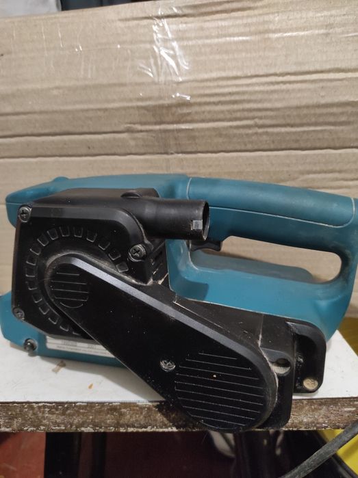 Шліфмашина стрічкова