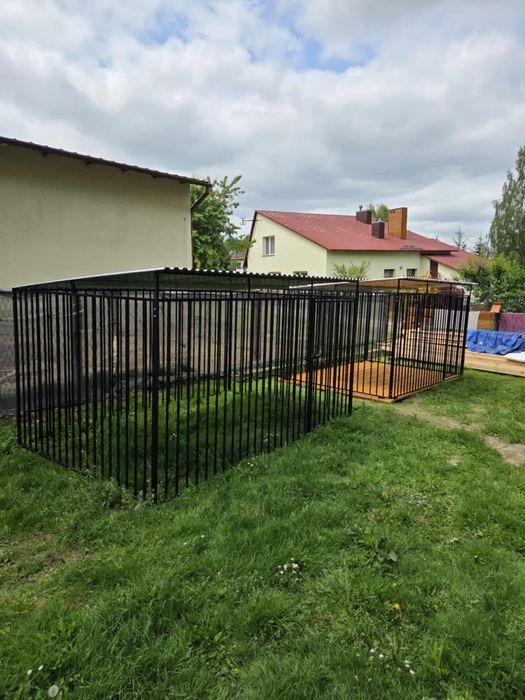 Kojec dla psa. Solidnie wykonany. Szybkie terminy realizacji.