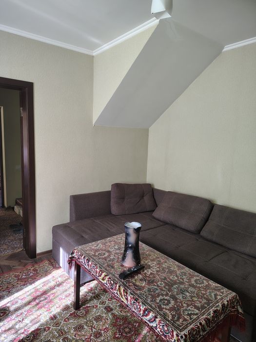 Здам пів будинку р-н 9 школа