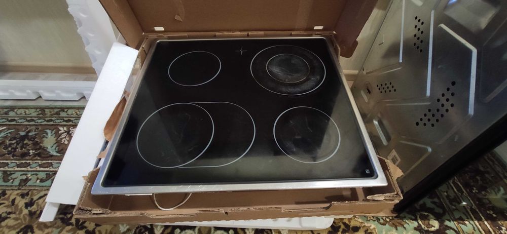 Духовой шкаф со съёмной варочной поверхностью Gorenje