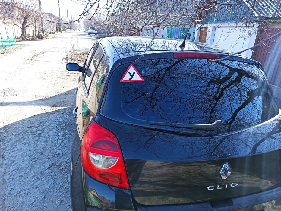Срочно продам авто Renault  clio