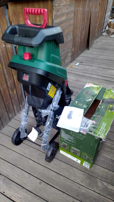 Измельчитель веток садовый Parkside PMH 2400 B2