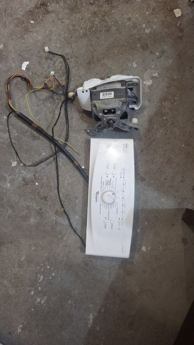Продам мотор та електронику до пральної машинкі вірпул