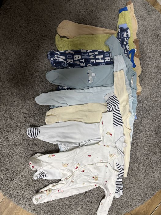 Ubranka po dziewczynce na sprzedaż- 56 rozmiar