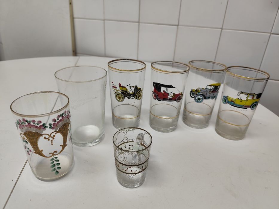 Várias peças de decoração, cristal, louça VA, Sacavém etc