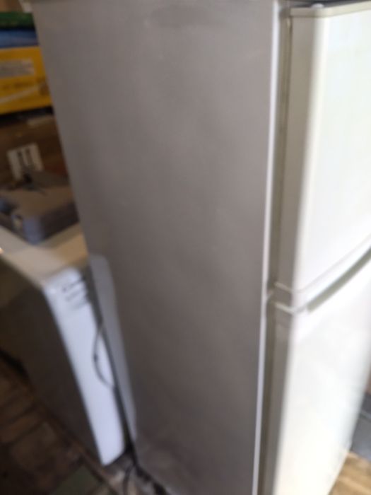 Продам двокамерний холодильник