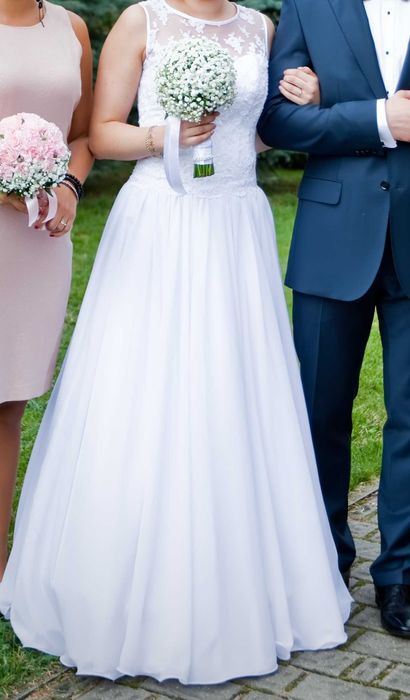 Elegancka suknia ślubna r. S