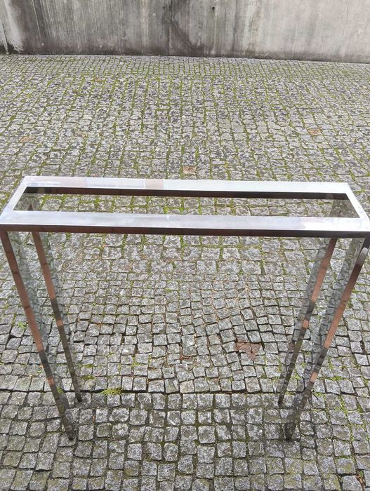 Estrutura de Mesa de apoio (hall) em ferro cromado