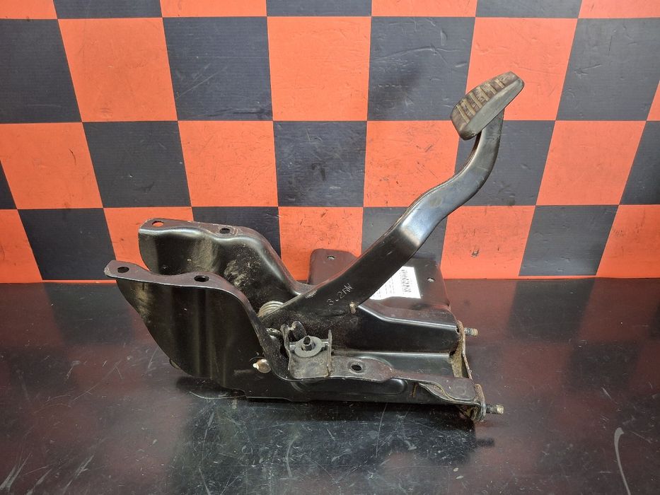 Pedal do travão MITSUBISHI Canter (FB7, FB8, FE7, FE8) VII