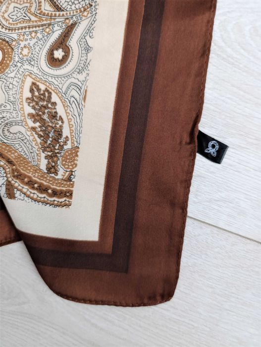Piękna nowa apaszka unisex brąz beż
