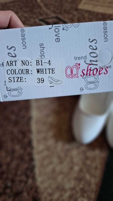 Продам весільні туфлі