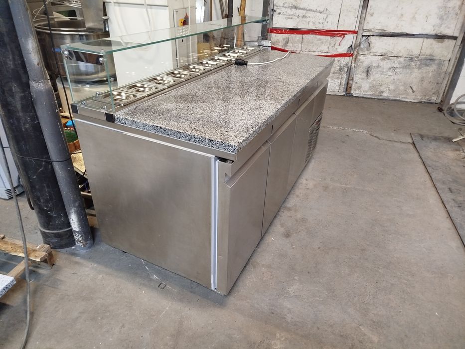 Холодильний стіл для піци,суші  180см.