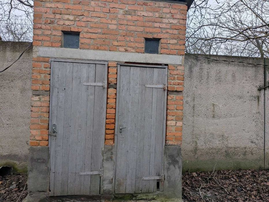 Продається ремонтно-виробнича база