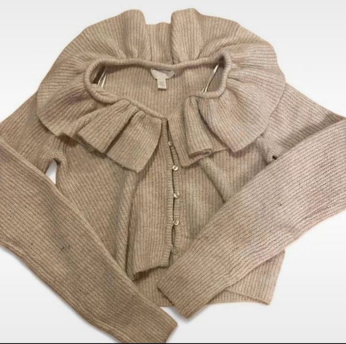 Beżowy sweter H&M z Falowanym Kołnierzykiem XS