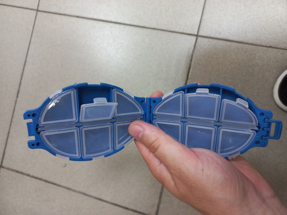 Органайзер рибальський для гачків та ін.