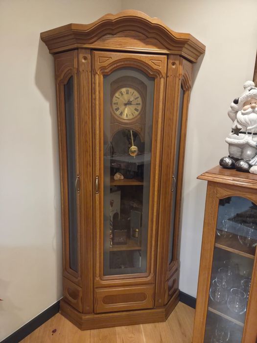 Drewniany zegar rogowy