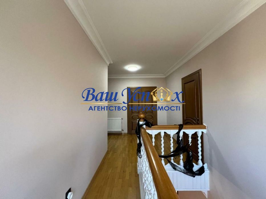 Продажа дома в Золотых Воротах с выходом на реку .Козин