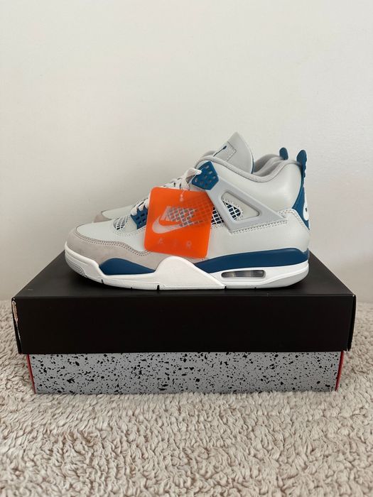 Air jordan4 military blue