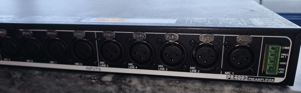 Pré-amplificador / Misturador Profissional RCF PR 4092 (9 Canais - Rack 1U)