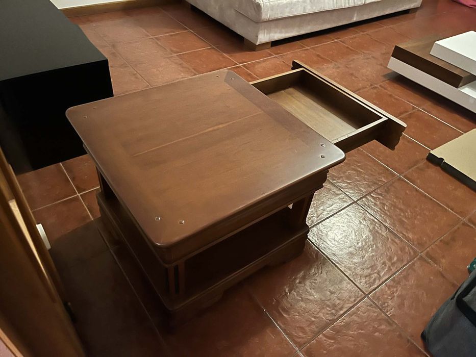 Mesa pequena para sala