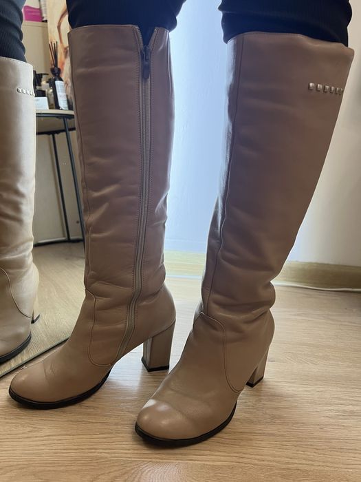 Чоботи на каблуці