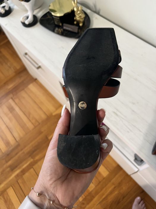 Шльопанці, босоніжки, шкіра, Zara