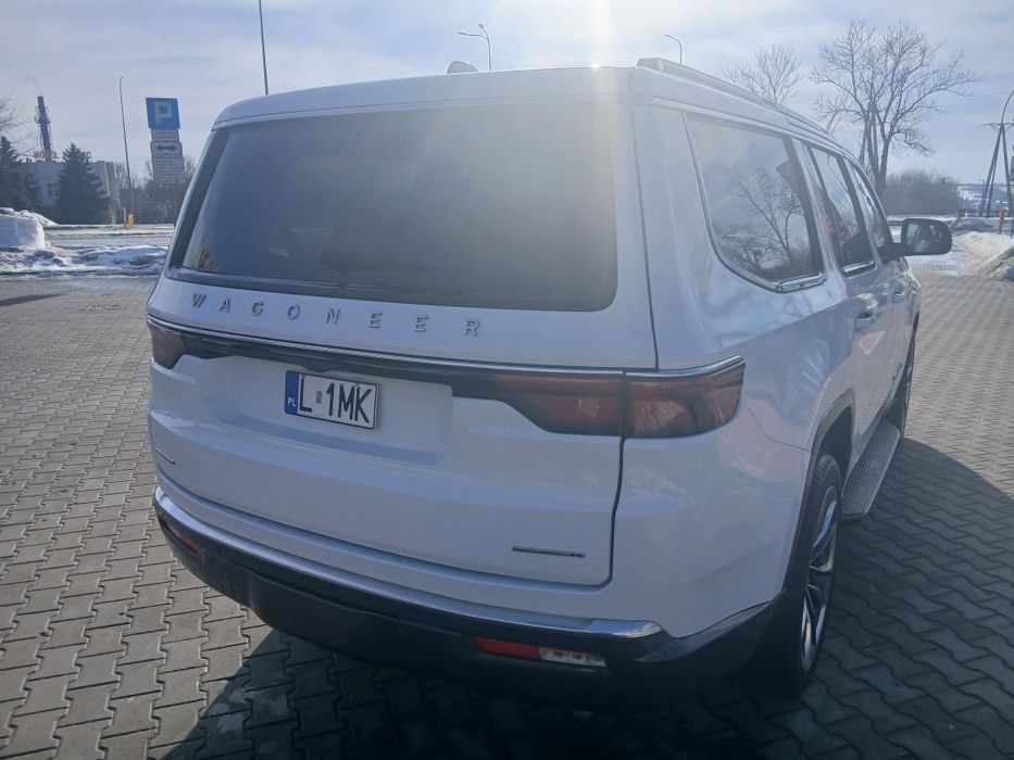 Samochód Jeep Wagoneer
