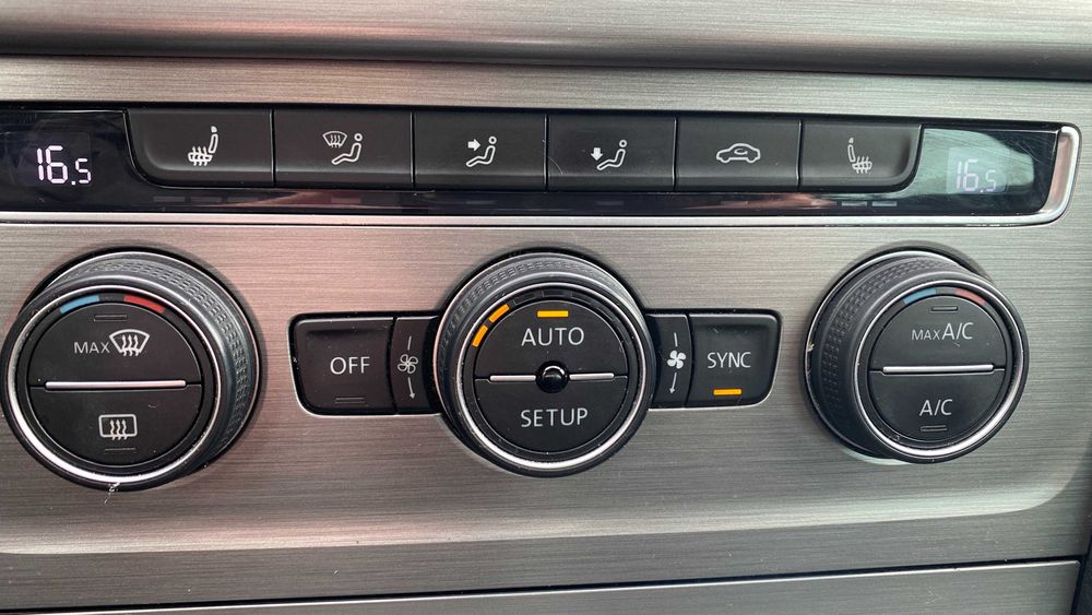 VW Golf 7 Variant 1.6TDI DSG AUTOMAT. Чудовий стан. Новий мехатронік, счеплення, маховик і інше