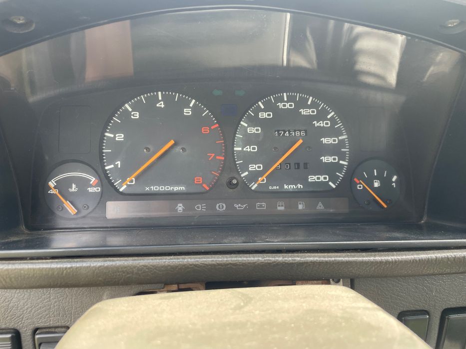 Mazda626 2л газ бенз