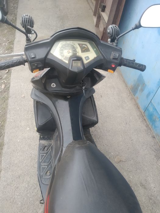 Скутер Hunter VOLT HM50QT-V