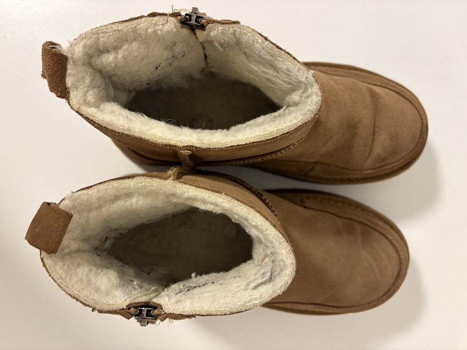 Продам угі  жіночі і UGG  натуральні